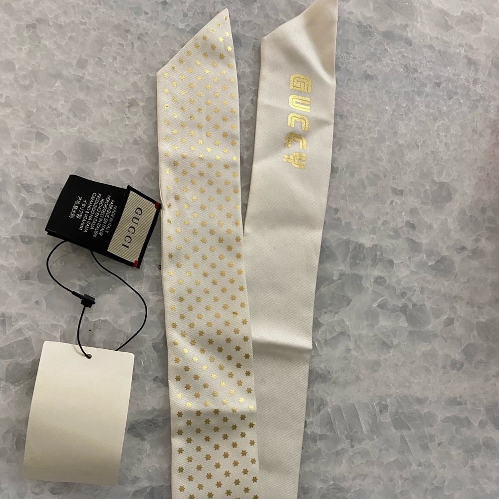 New Gucci Gold Star Neck Bow